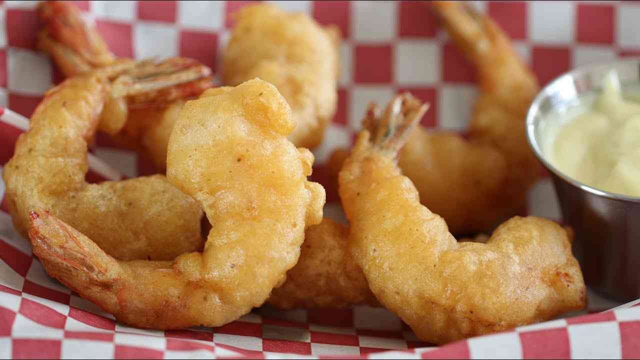 Crispy Beer Battered Shrimp Recipe (Light, Crunchy & Flavorful) - Shrimp
